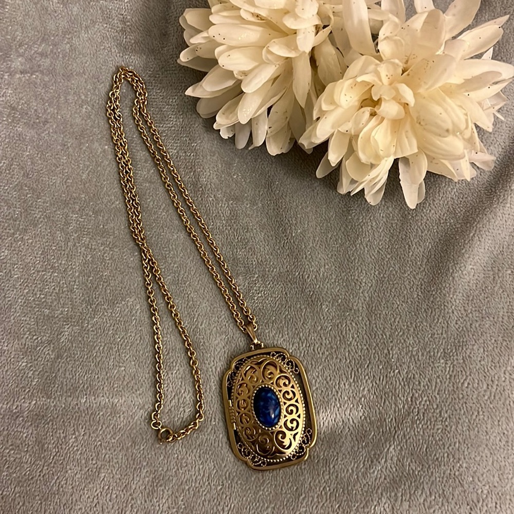 Avon Vintage Oversized Locket Necklace